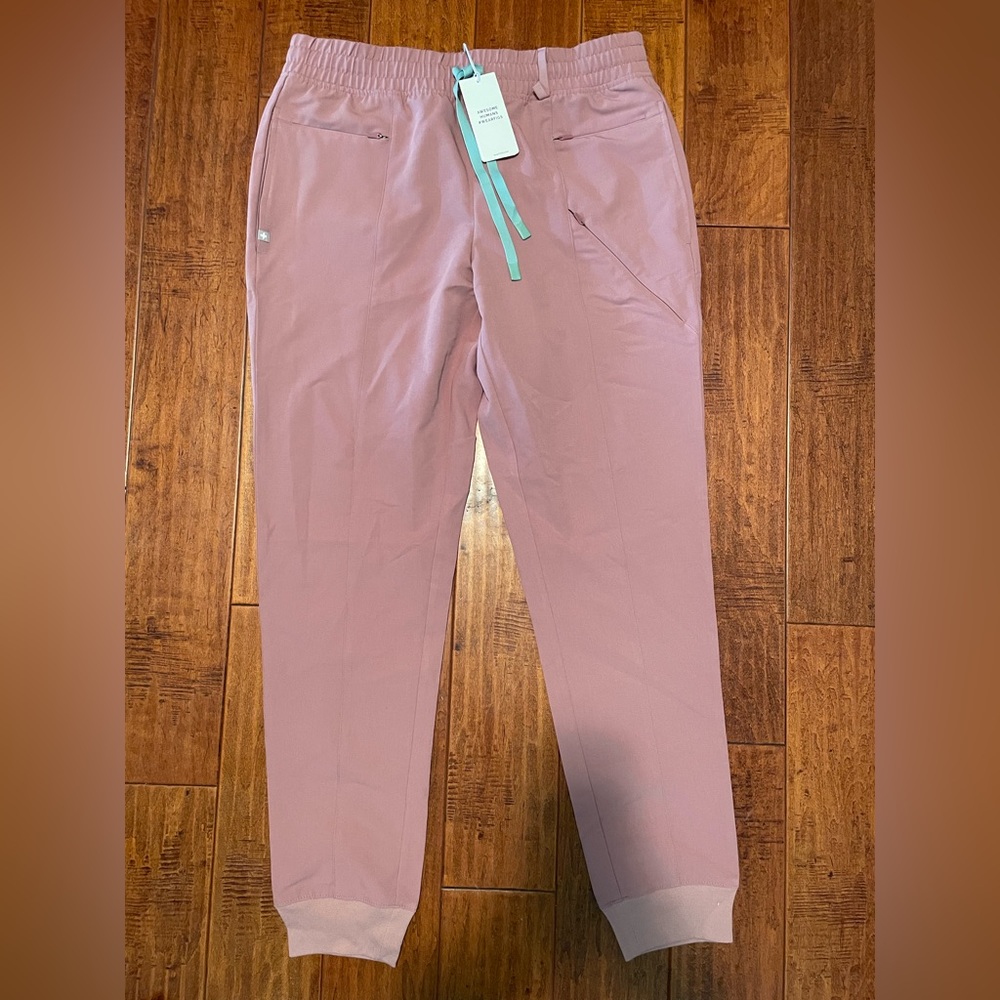 NWT Figs Mauve Grenelle Jogger